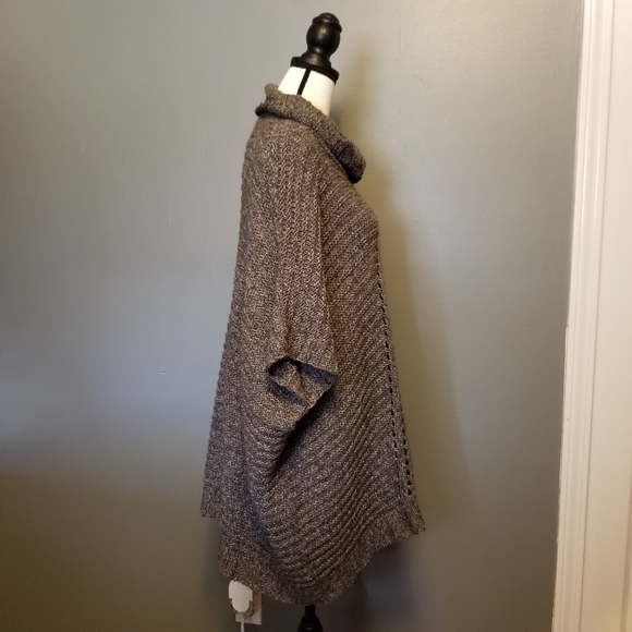 Putortì chunky knit brown poncho ONE SIZE - Picture 5 of 8